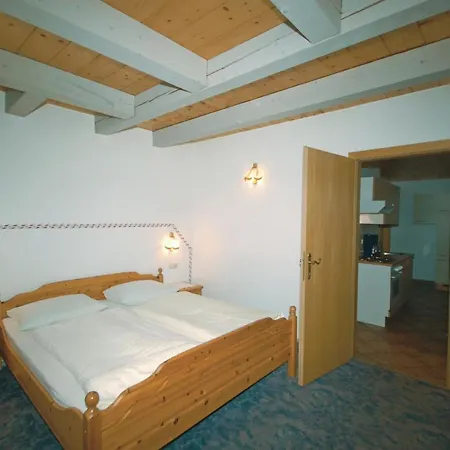Fruehstuecks- & Apartmenthaus Maislau 3*