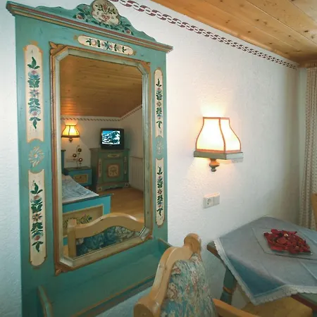 Frühstücks-&apartmenthaus Maislau